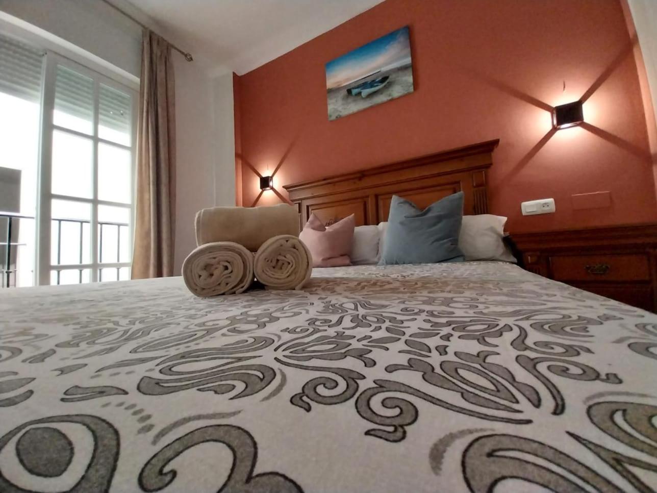 Hostal Montys Nerja Eksteriør billede