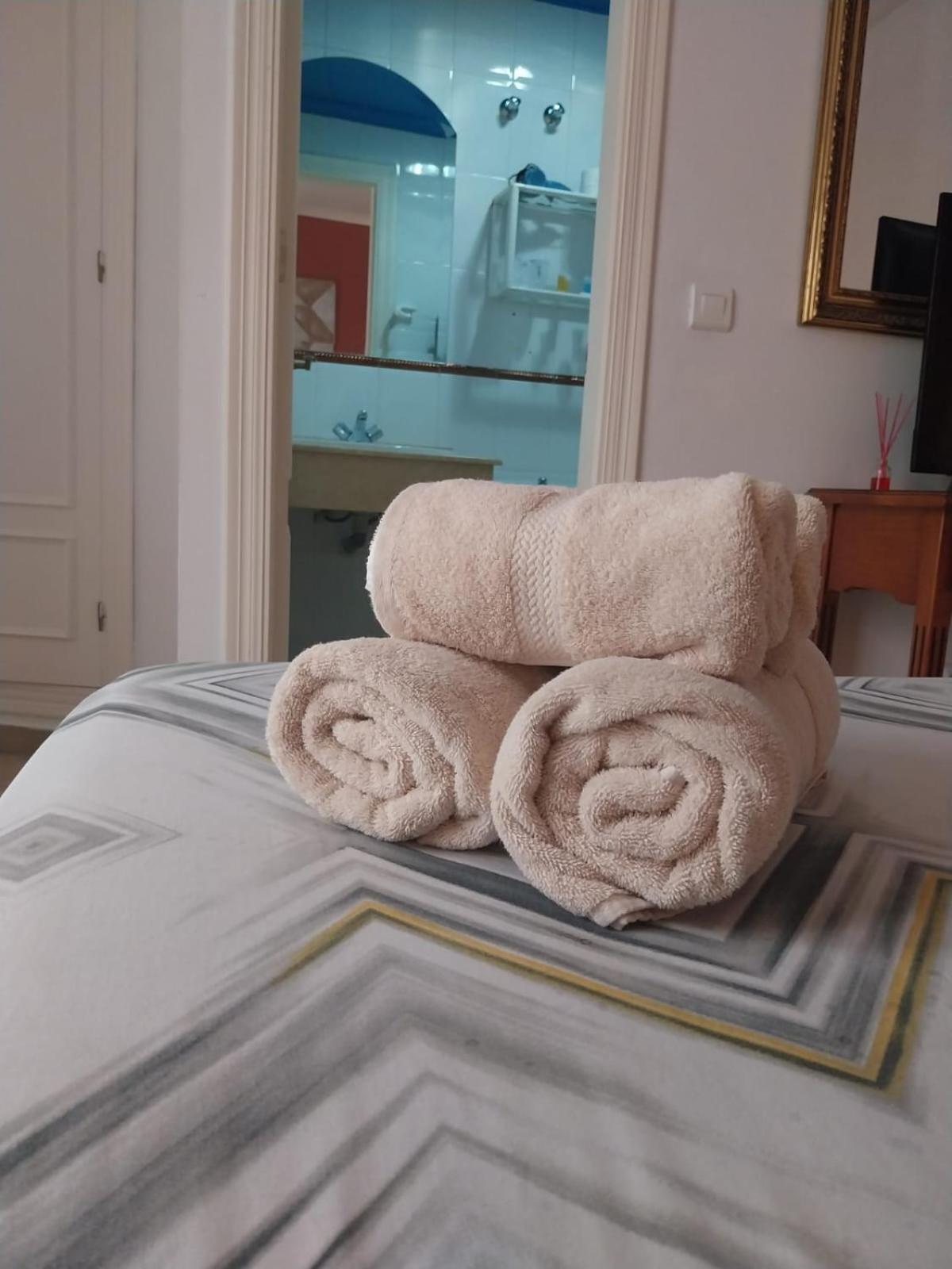 Hostal Montys Nerja Eksteriør billede