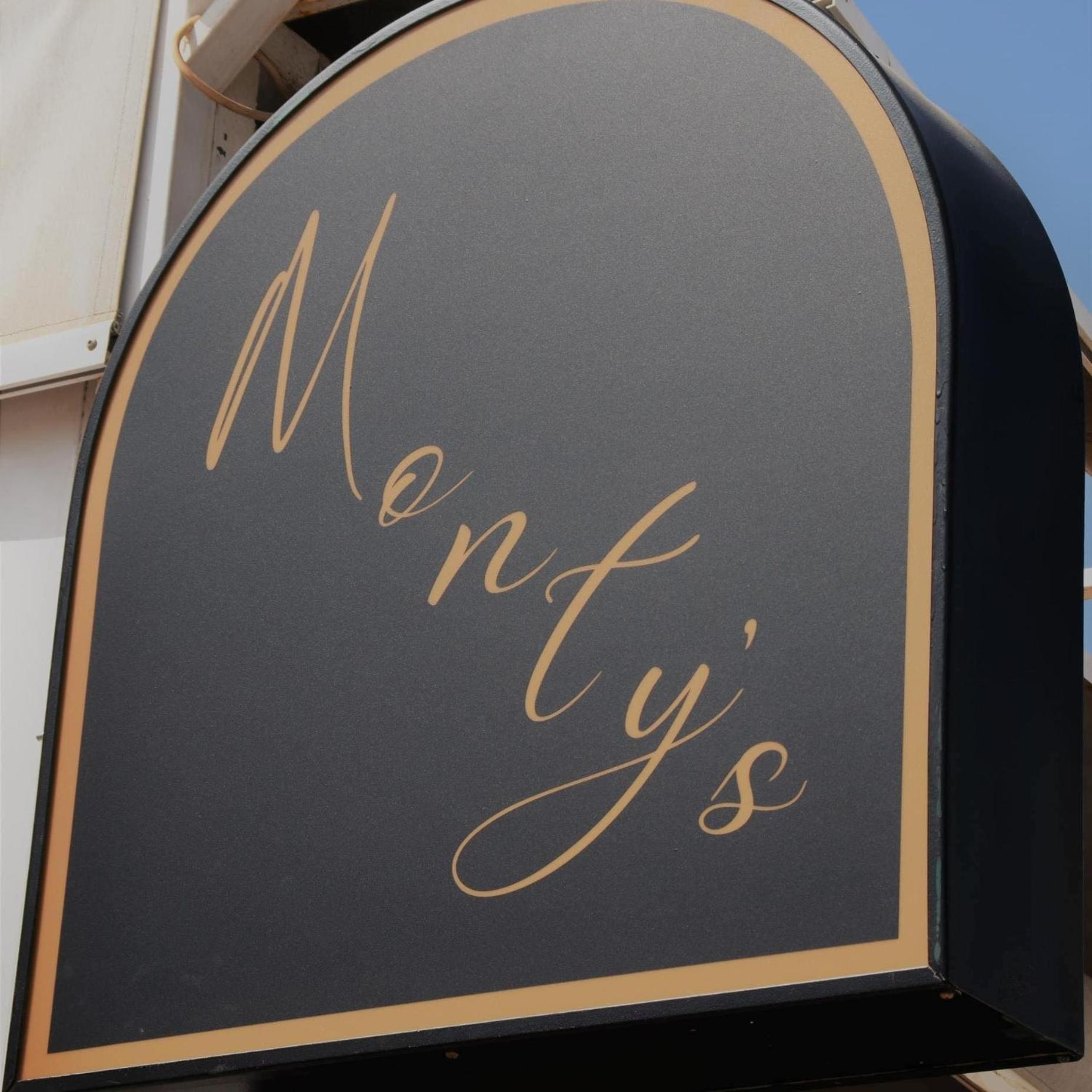Hostal Montys Nerja Eksteriør billede